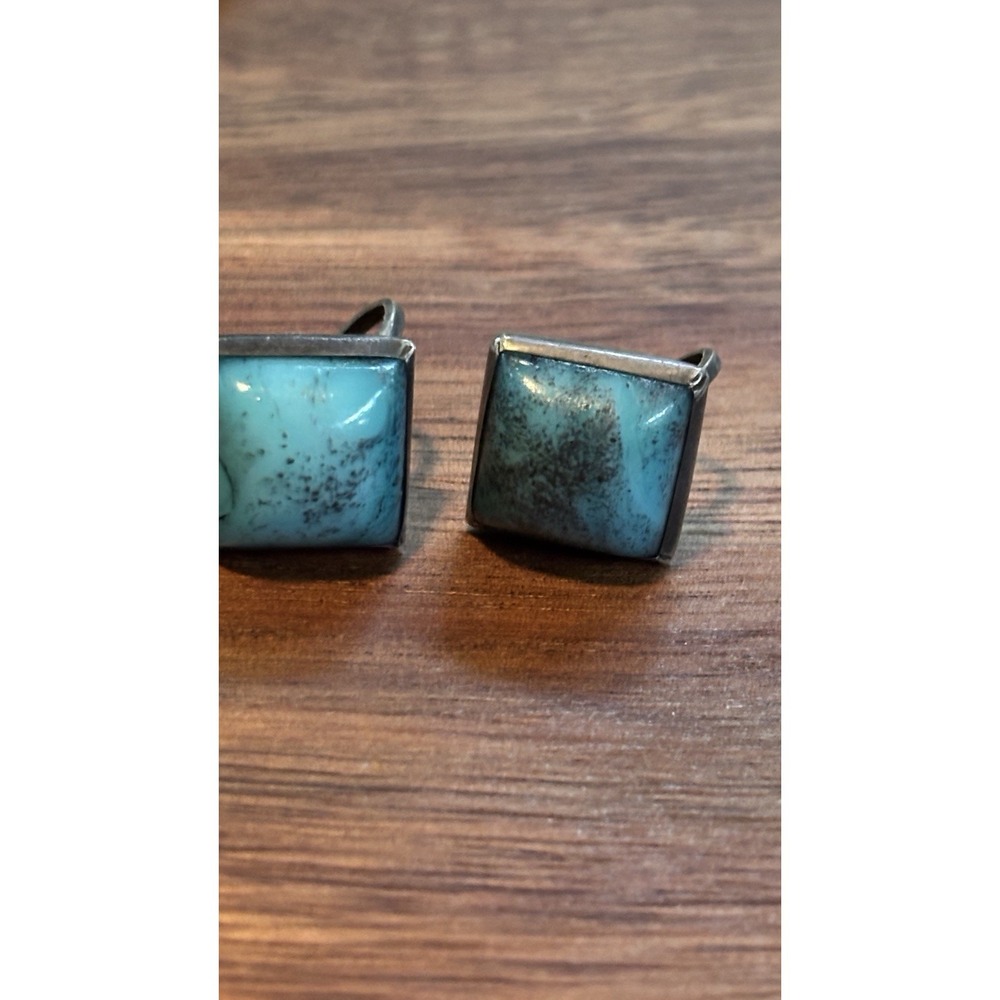 Beautiful  Turquoise 925 Sterling Silver Screwback Earrings